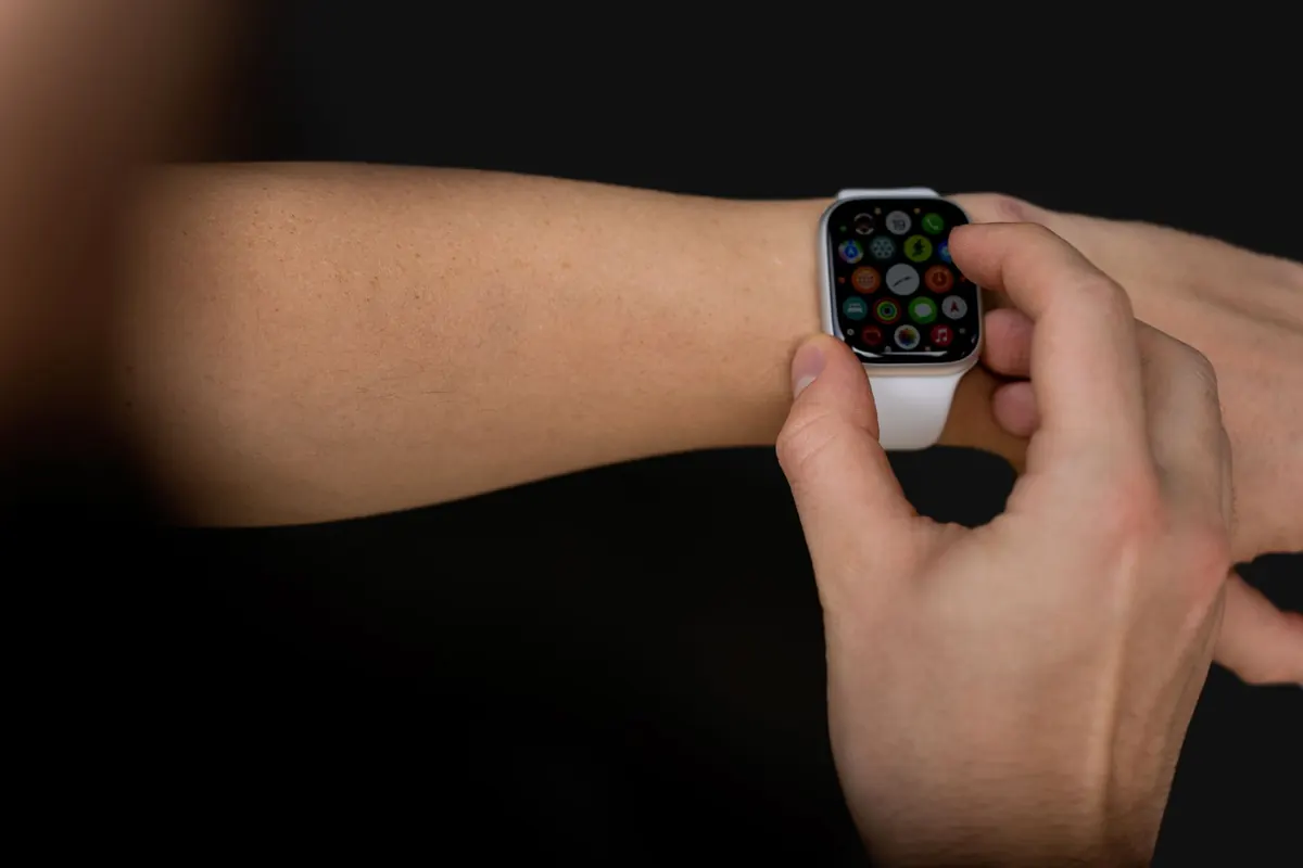 How to Choose Your First Smartwatch: 7 Questions Before You Buy